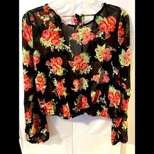 Guess! Great used condition- Floral sheer,crop top- with elastic waist. Size L